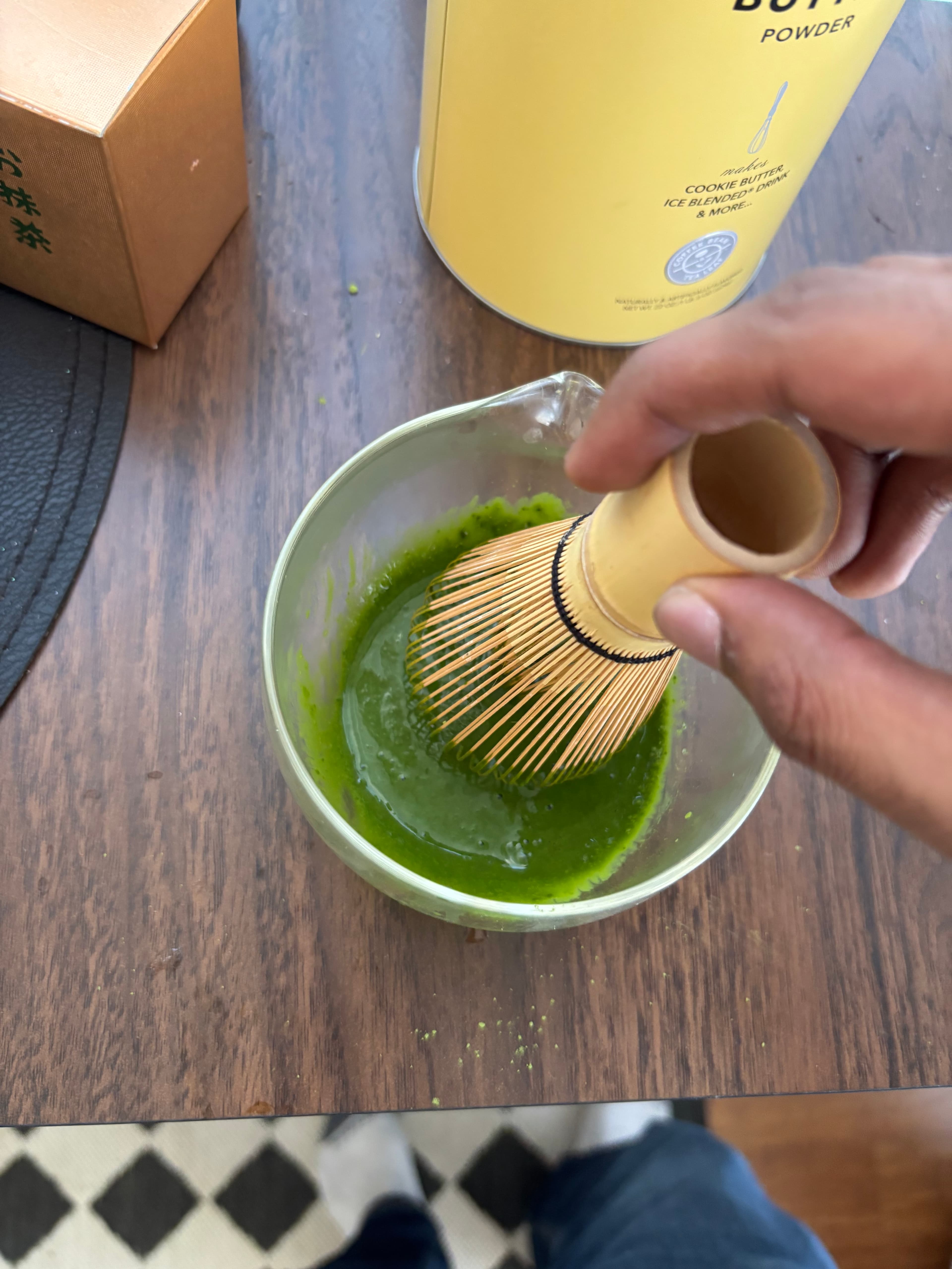 抹茶ラテ — matcha latte